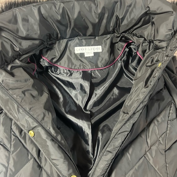 Larry Levine Women's Down-Filled puffer Coat W Faux Fur-Trimmed Hood long Sm-med - Picture 7 of 10
